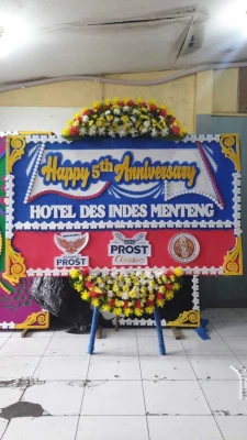 Papan Bunga di Kates Kauman