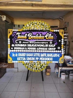 Papan Bunga di Kates Kauman